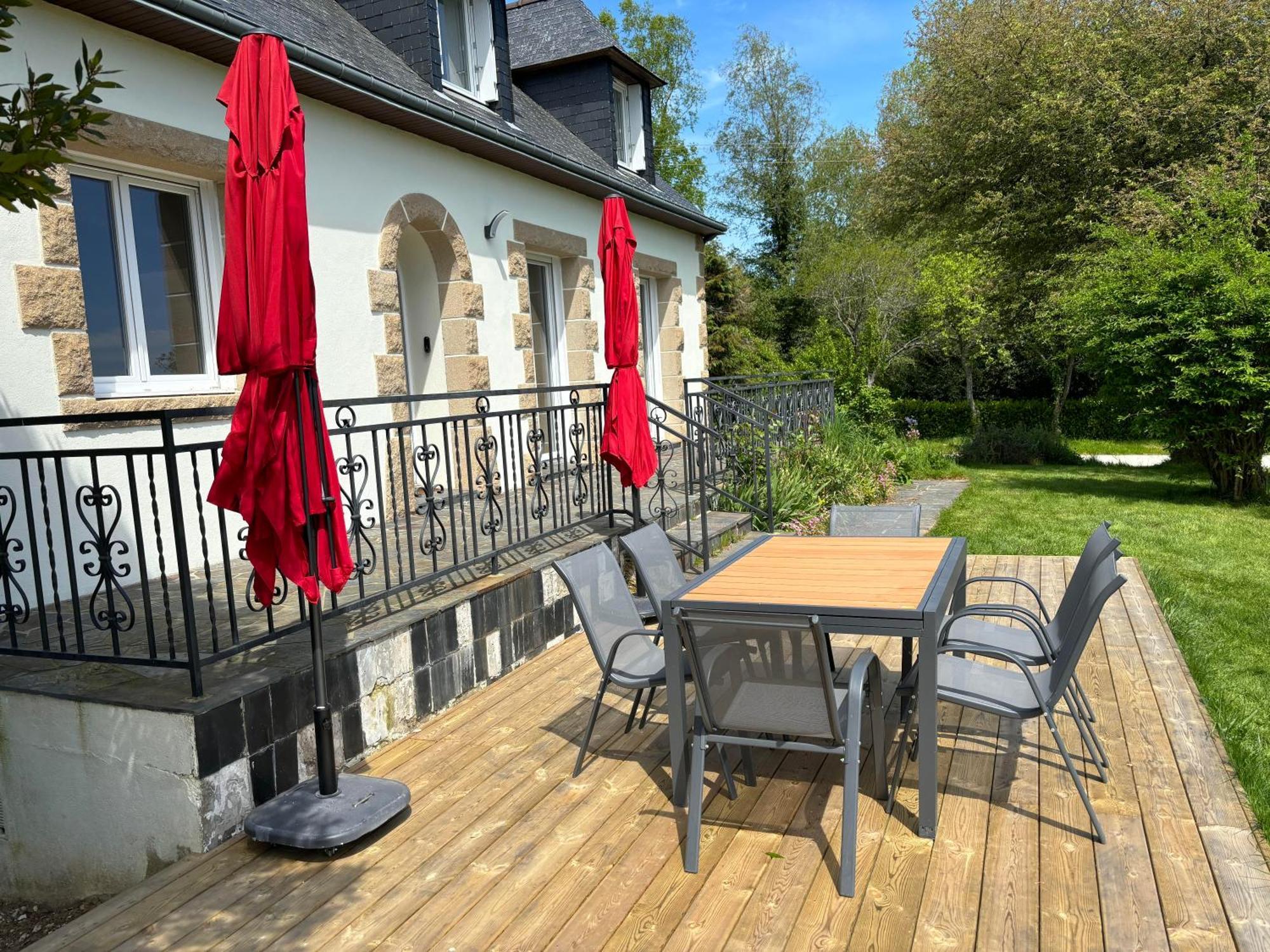 Ti Korelo Maison Plelauff 5 Chambres Exterior photo